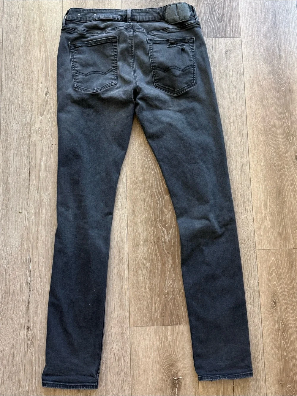 Men’s American Eagle Outfitters Next Level Flex Black Distressed Jeans 32x34